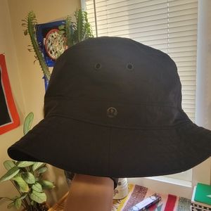 Lululemon bucket hat